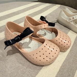 Mini Melissa Furadinha Mary Jane flats